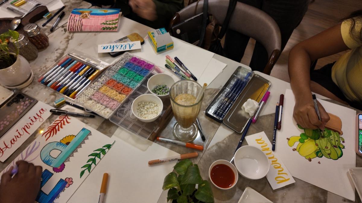 craft session at qube cafe
